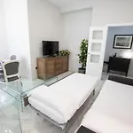 Alfonso Xiii Parking Apartman *