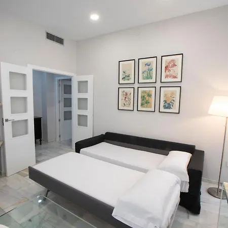 Alfonso Xiii Parking דירה