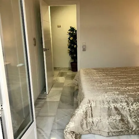 Alfonso Xiii Parking דירה קורדובה