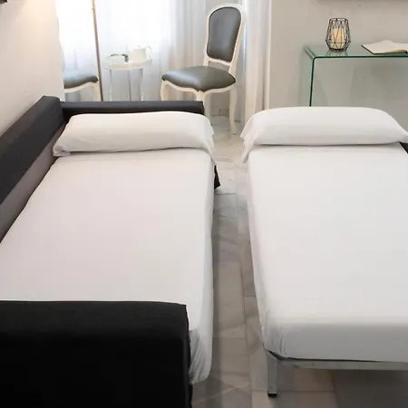 Apartamento Atico Alfonso-Xiii شقة *