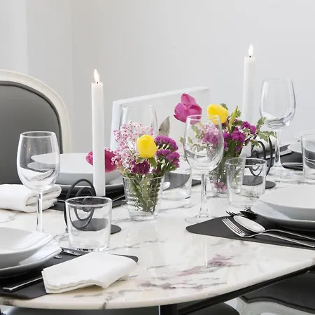 Alfonso Xiii Parking 公寓 *