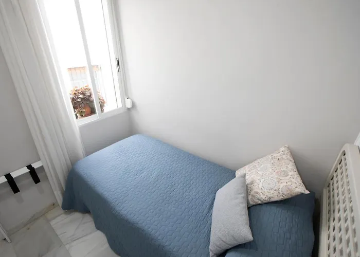 Alfonso Xiii Parking Apartment *