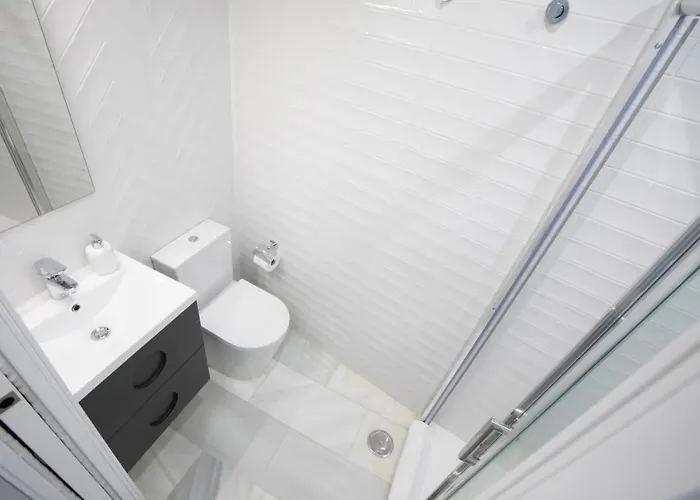 Alfonso Xiii Parking Apartment