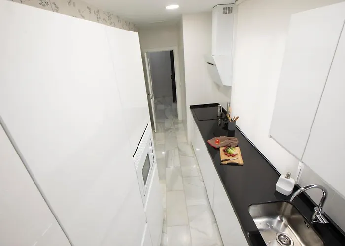 Alfonso Xiii Parking Apartment *